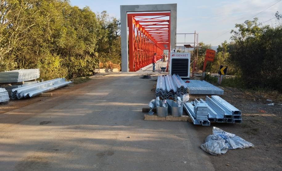 Com reforma quase concluída, ponte entre Lapa e Campo do Tenente é liberada ao tráfego Foto: DER