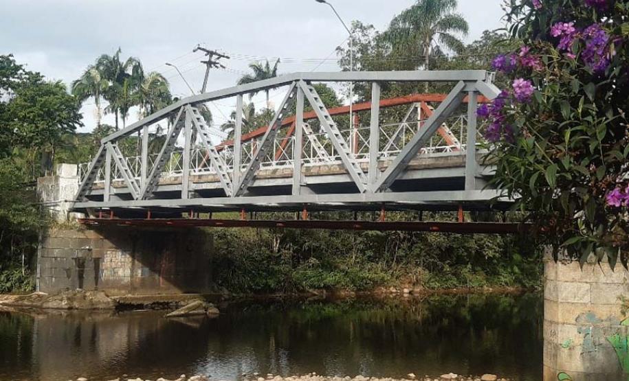 Bloqueios em ponte de Porto de Cima, distrito de Morretes, são adiados devido às chuvas Foto: DER-PR