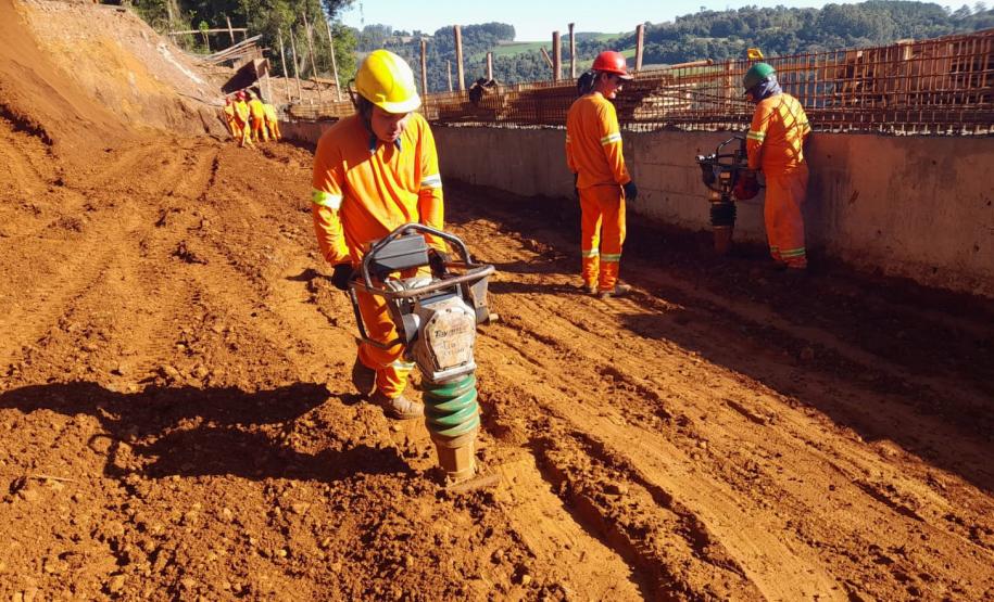 Recuperação de rodovia em Salgado Filho deve ser concluída em outubro Foto: DER-PR