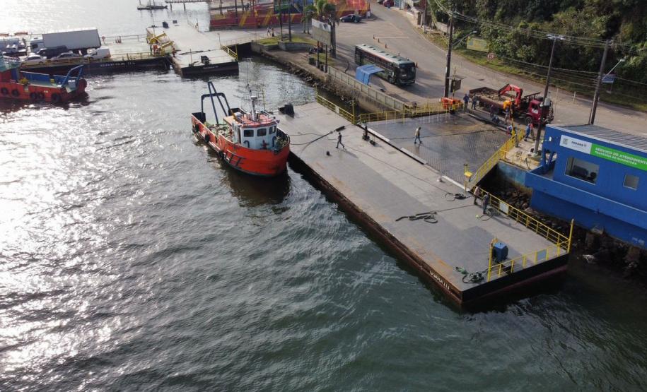 Ferry boat de Guaratuba opera normalmente após troca de ponte flutuante Foto: DER-PR