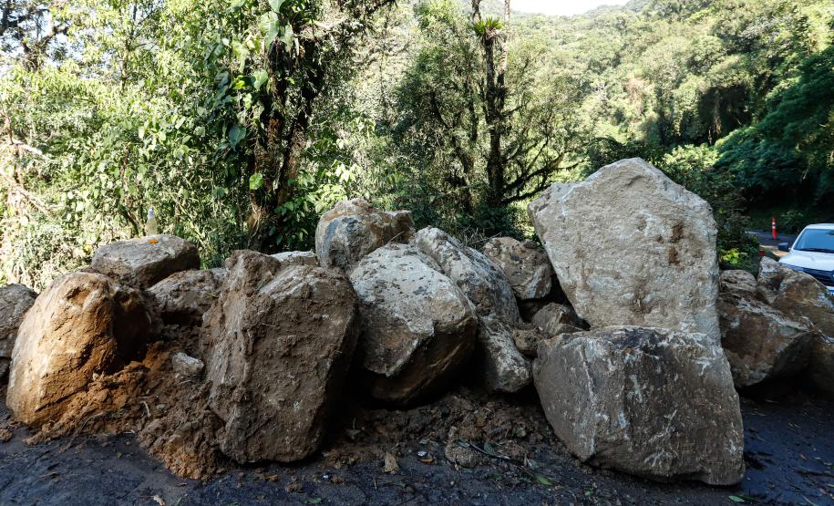 Obras na Graciosa avançam, e primeiros trechos podem ficar prontos este mês Foto: Rodrigo Félix Leal/SEIL