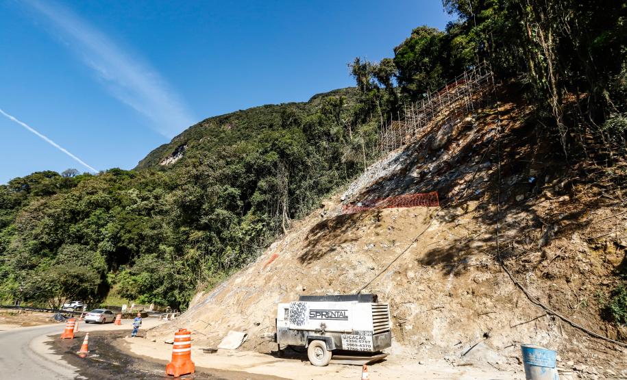 Obras na Graciosa avançam, e primeiros trechos podem ficar prontos este mês Foto: Rodrigo Félix Leal/SEIL