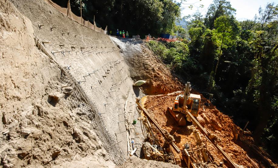 Obras na Graciosa avançam, e primeiros trechos podem ficar prontos este mês Foto: Rodrigo Félix Leal/SEIL