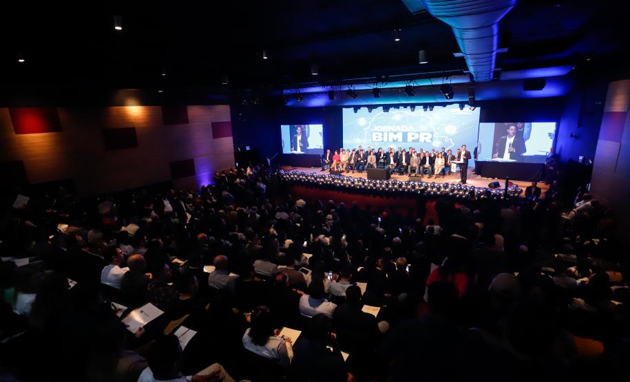 Segundo o secretário estadual de Infraestrutura e Logística, Sandro Alex, o Paraná foi o primeiro estado do Brasil a adotar a metodologia BIM e a estendê-la em um programa estadual a todos os municípios. Foto: Rodrigo Félix Leal / SEIL