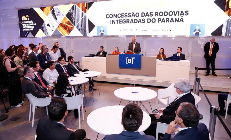 O leilão foi realizado nesta sexta-feira (25) na Bolsa de Valores, em São Paulo, e contou com a participação do governador Carlos Massa Ratinho Junior. Foto: Rodrigo Félix Leal / Seil