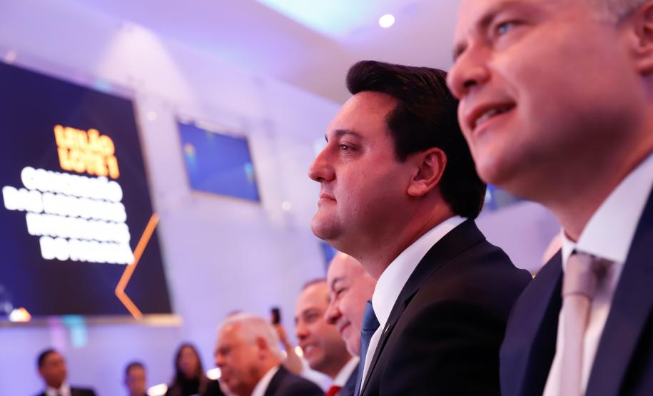 O leilão foi realizado nesta sexta-feira (25) na Bolsa de Valores, em São Paulo, e contou com a participação do governador Carlos Massa Ratinho Junior. Foto: Rodrigo Félix Leal / Seil