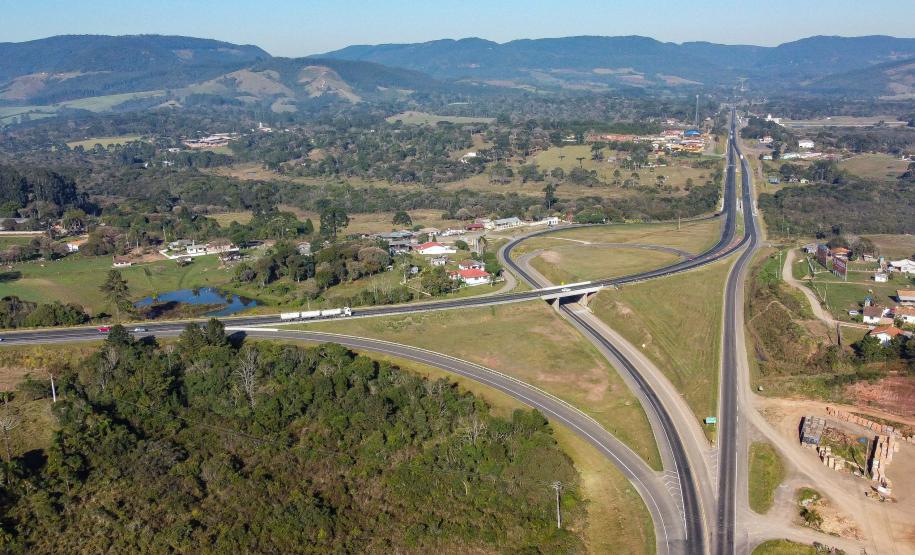 Lote 1 da nova concessão vai a leilão nesta sexta; entenda como será a disputa. BR-277 com BR-376. Foto: Roberto Dziura Jr/AEN