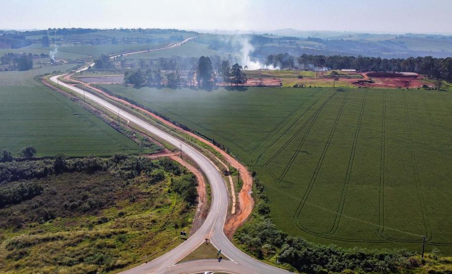O governador Carlos Massa Ratinho Junior entregou oficialmente nesta quinta-feira (17) o Contorno Sul de Wenceslau Braz, no Norte Pioneiro.  Foto: Roberto Dziura Jr/AEN