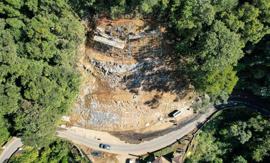 Obras na Graciosa avançam, e primeiros trechos podem ficar prontos este mês Foto: Rodrigo Félix Leal/SEIL