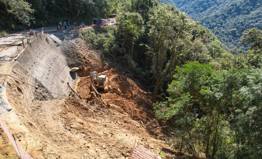 Obras na Graciosa avançam, e primeiros trechos podem ficar prontos este mês Foto: Rodrigo Félix Leal/SEIL
