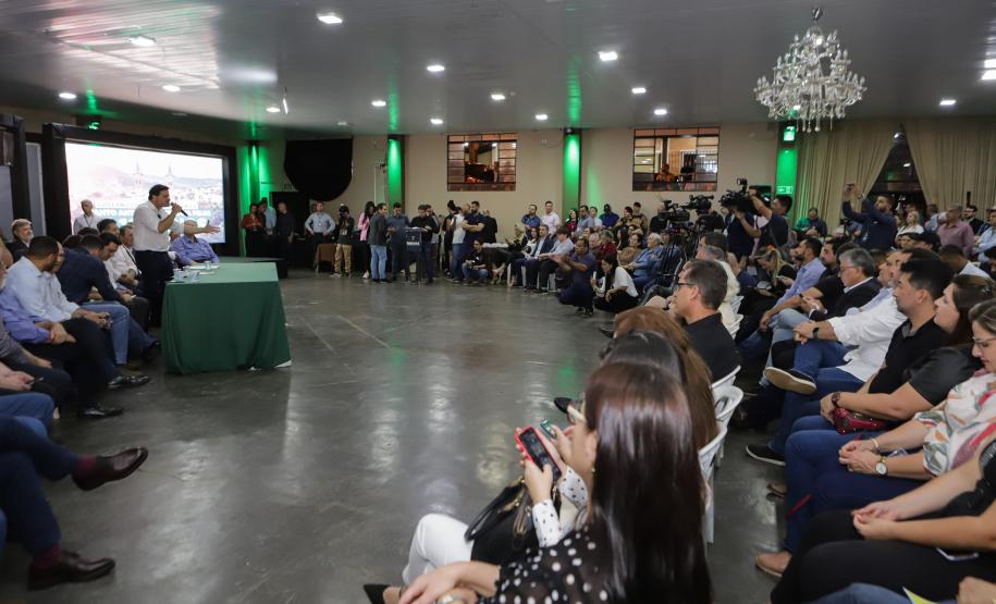 O governador Carlos Massa Ratinho Jr. participou da abertura da Efap - Exposição Feira Agropecuária e Industrial de Santo Antonio da Platina, onde participou da Assembleia Intinerante, recebeu prefeitos e lançou programa de melhorias para a região. Foto: Roberto Dziura Jr/AEN