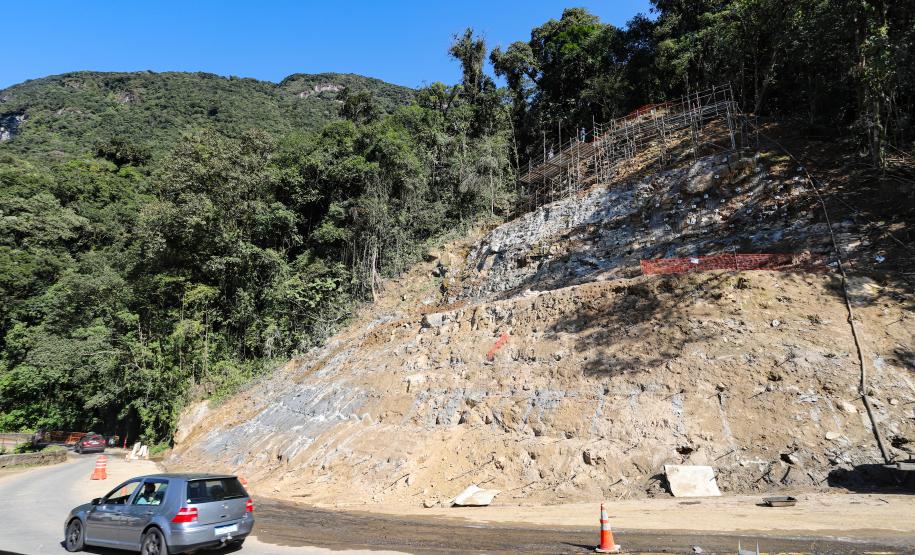 Obras na Graciosa avançam, e primeiros trechos podem ficar prontos este mês Foto: Rodrigo Félix Leal/SEIL