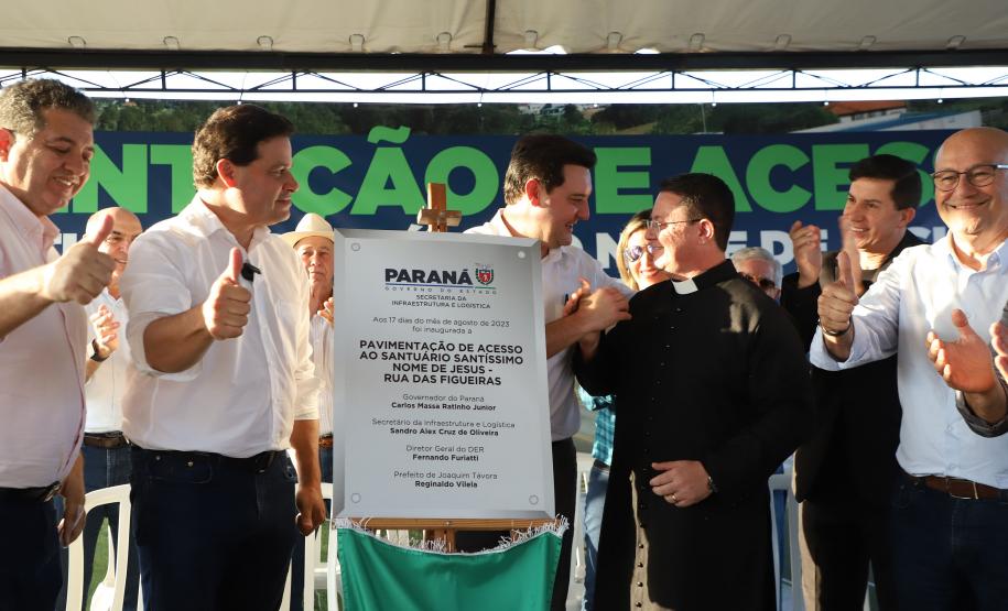 Governador inaugura nova pavimentação do acesso ao santuário de Joaquim Távora Foto: Ari Dias/AEN