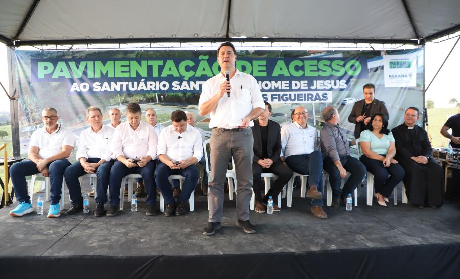 Governador inaugura nova pavimentação do acesso ao santuário de Joaquim Távora Foto: Ari Dias/AEN