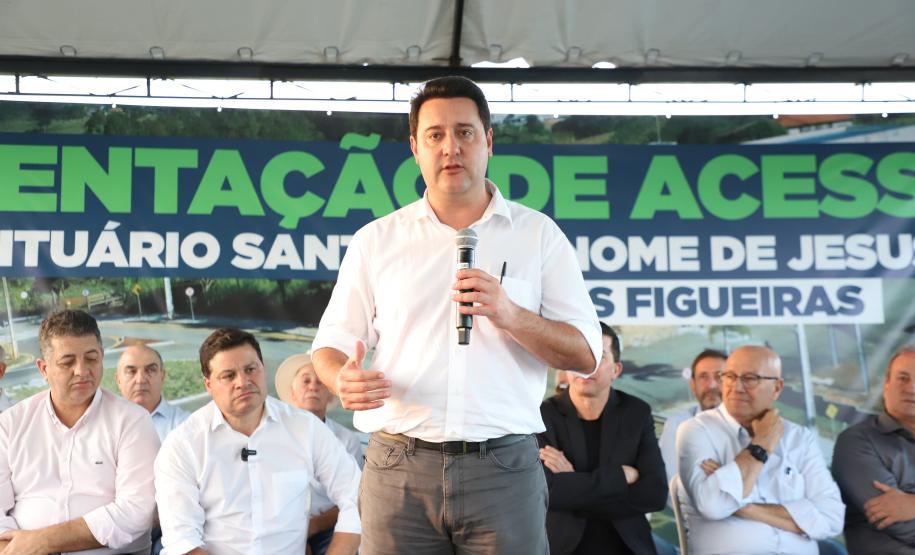 Governador inaugura nova pavimentação do acesso ao santuário de Joaquim Távora Foto: Ari Dias/AEN