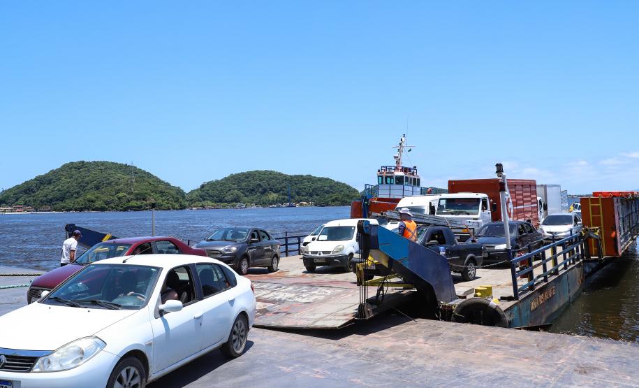 Com Ponte de Guaratuba em andamento, ferry boat terá isenção de tarifa até final do ano Foto: Rodrigo Félix Leal / SEIL