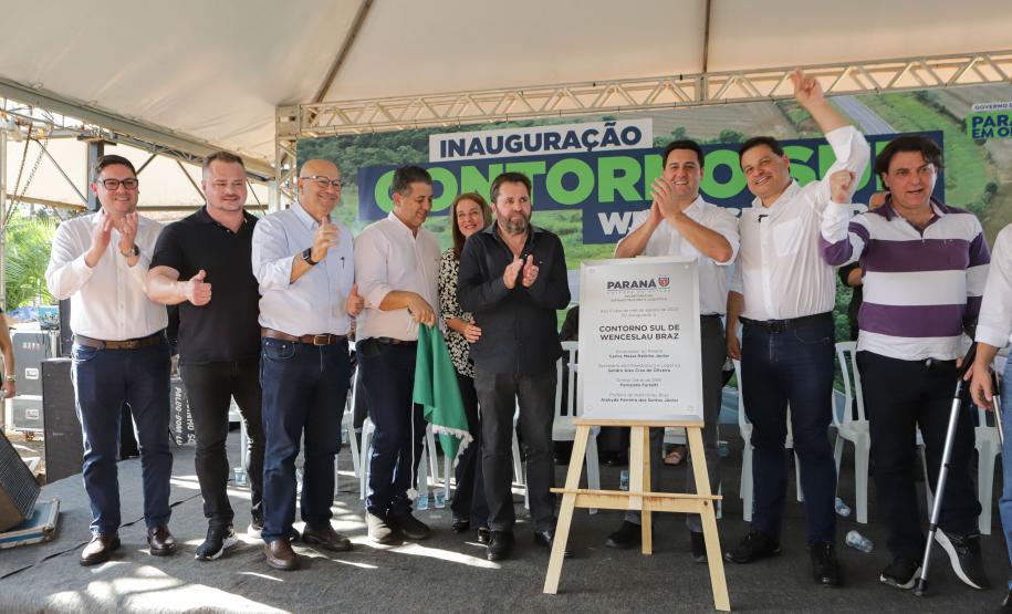 O governador Carlos Massa Ratinho Junior entregou oficialmente nesta quinta-feira (17) o Contorno Sul de Wenceslau Braz, no Norte Pioneiro.  Foto: Roberto Dziura Jr/AEN