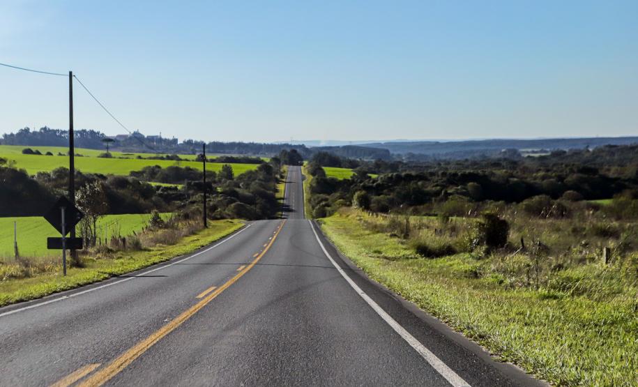Leilão do 1º lote das novas concessões rodoviárias do Paraná será na próxima semana. Na foto, a PR-427. Foto: Roberto Dziura Jr/AEN