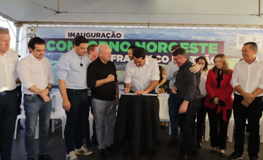 O governador Carlos Massa Ratinho Jr inaugura o Contorno de Francisco Beltrão. Foto: Roberto Dziura Jr/AEN