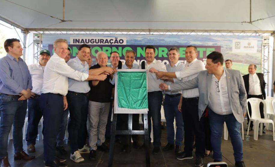 O governador Carlos Massa Ratinho Jr inaugura o Contorno de Francisco Beltrão. Foto: Roberto Dziura Jr/AEN