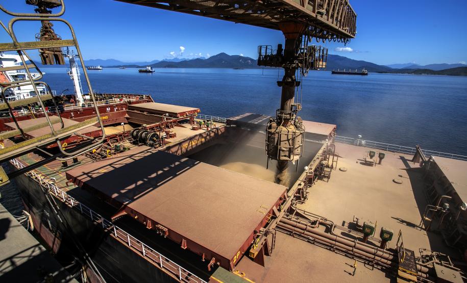 Exportações do Paraná aumentam 11,3% nos dez primeiros meses de 2023 Foto: Claúdio Neves/Portos do Paraná