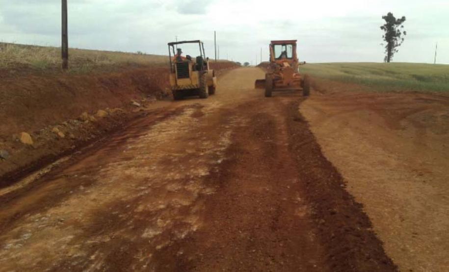 PR-553 - Assinado o contrato de conservação da rodovia entre Mamborê e Luiziana Foto: DER-PR