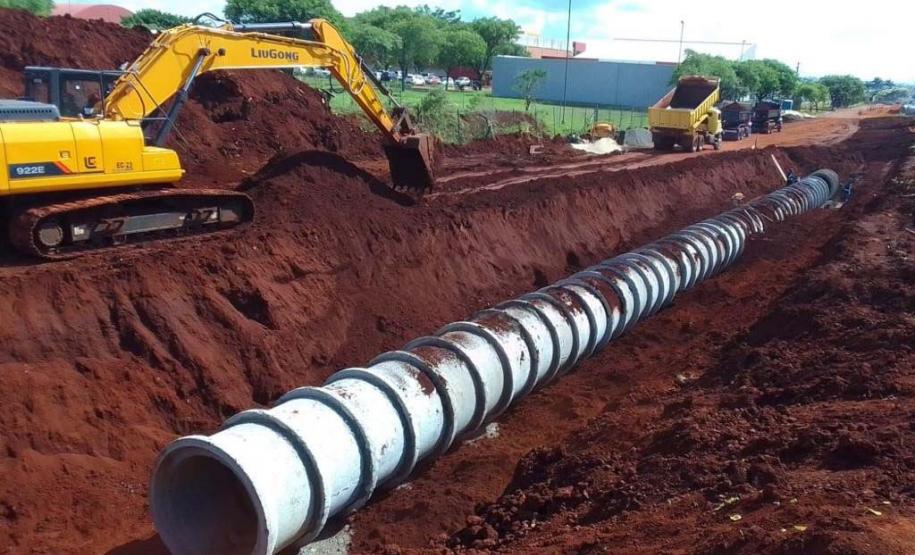 Drenagem e terraplenagem marcam avanço das obras do Viaduto da PUC em Londrina Foto: DER-PR