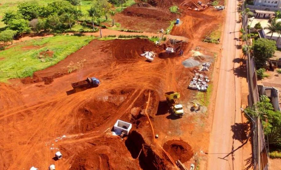 Drenagem e terraplenagem marcam avanço das obras do Viaduto da PUC em Londrina Foto: DER-PR