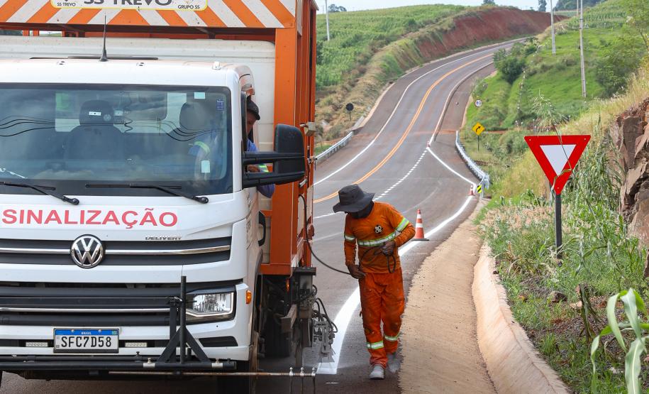 Com tráfego já liberado, novo contorno de Marechal Cândido Rondon recebe últimos serviços Foto: Rodrigo Félix Leal/SEIL