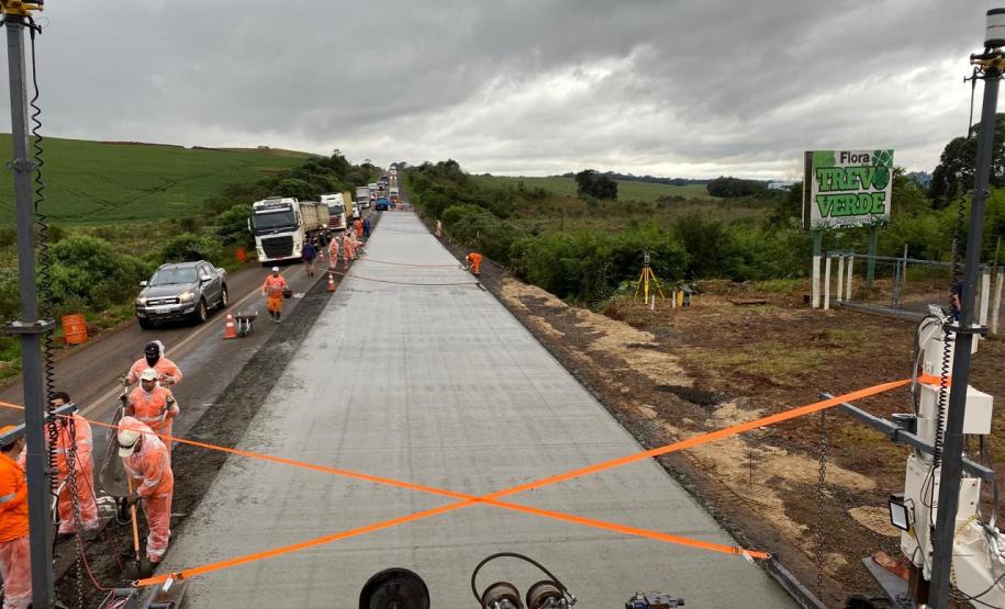 Começa a etapa de concretagem da rodovia entre Palmas e Clevelândia Foto: DER
