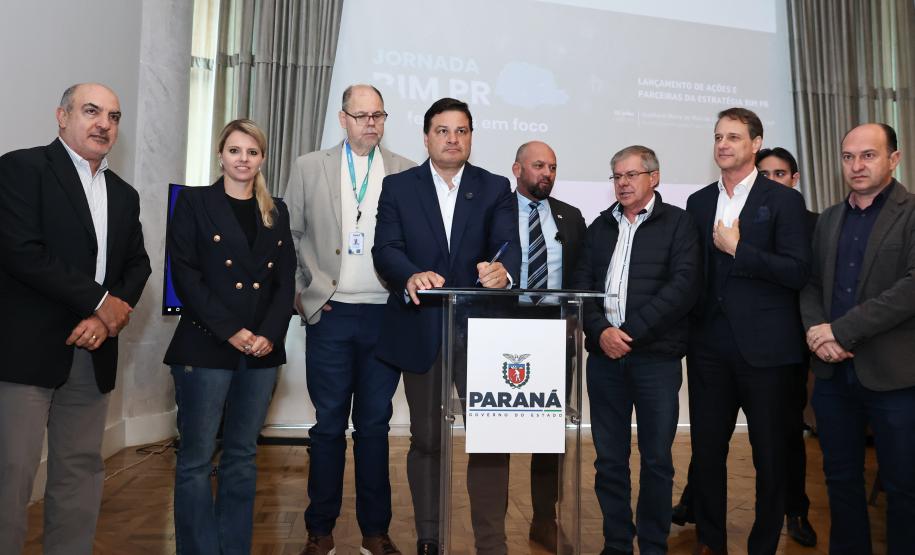 O Governo do Estado, por meio da Secretaria de Infraestrutura e Logística (SEIL), lançou oficialmente nesta terça-feira (25) a 2ª edição da Jornada BIM: Prefeituras em Foco, que ocorrerá de 2 a 4 de julho, em Curitiba. Foto: Rodrigo Félix Leal / SEIL