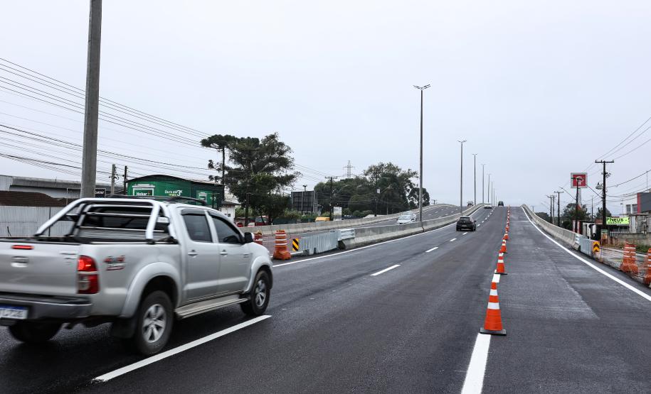 Novo viaduto de São José dos Pinhais tem pista superior liberada Foto: Rodrigo Félix Leal/SEIL-PR
