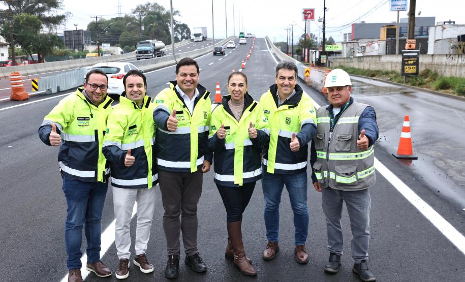 Novo viaduto de São José dos Pinhais tem pista superior liberada Foto: Rodrigo Félix Leal/SEIL-PR