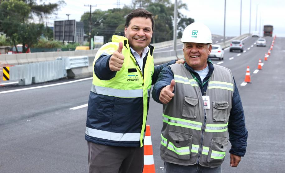Novo viaduto de São José dos Pinhais tem pista superior liberada Foto: Rodrigo Félix Leal/SEIL-PR