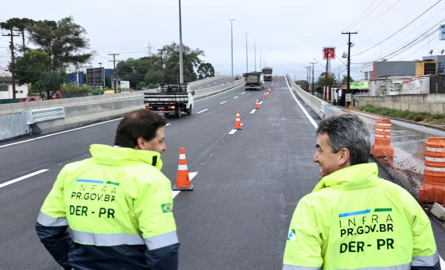 Novo viaduto de São José dos Pinhais tem pista superior liberada Foto: Rodrigo Félix Leal/SEIL-PR
