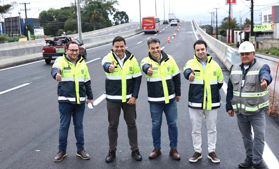 Novo viaduto de São José dos Pinhais tem pista superior liberada Foto: Rodrigo Félix Leal/SEIL-PR