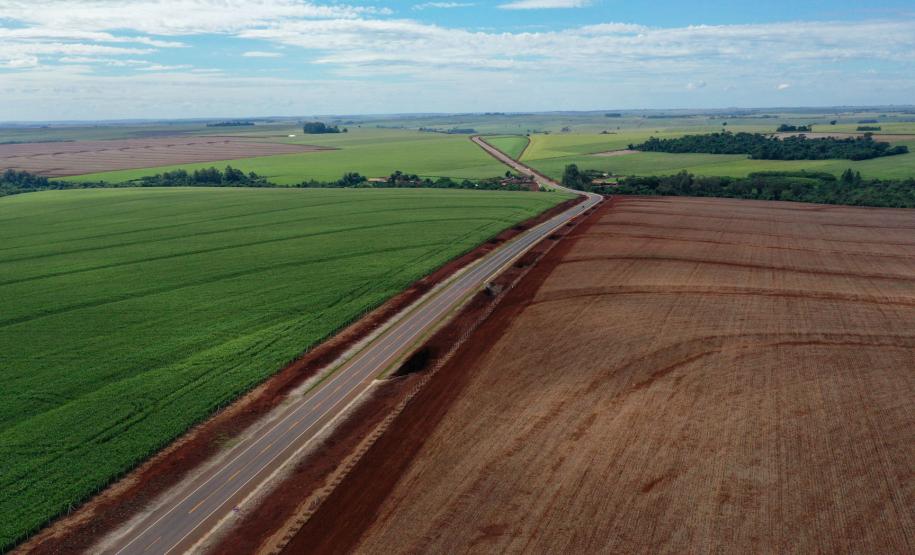 Pavimentação da PR-239 entre Toledo e Assis Chateaubriand