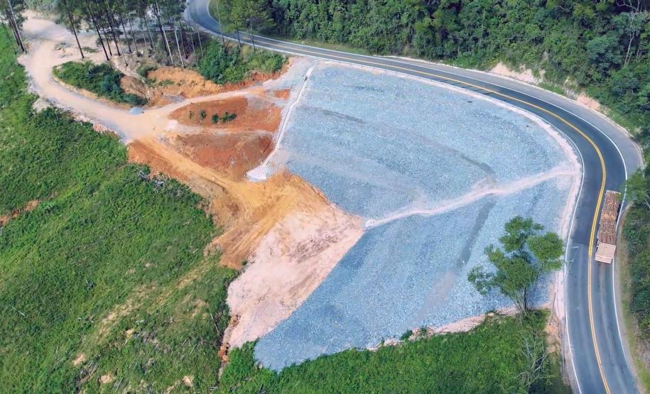 Recuperação emergencial finalizada no km 48+500 da PR-092 em Rio Branco do Sul