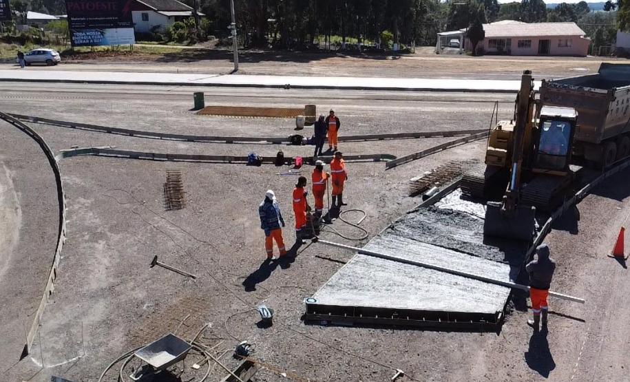 Em quatro meses, pavimentação em concreto entre Palmas e Clevelândia passa de 40%