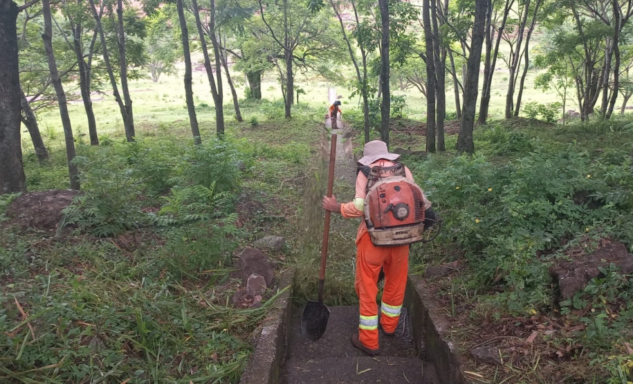 Dispositivo de drenagem de águas