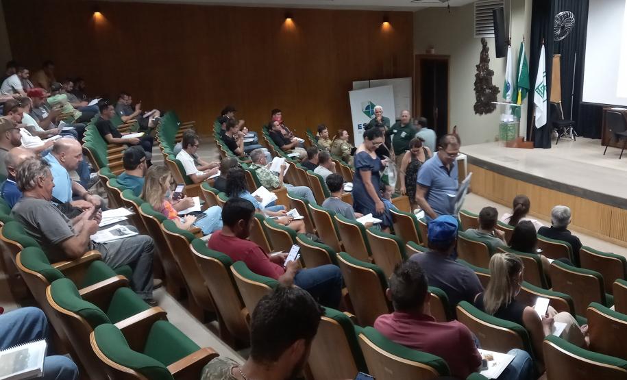 Leilão de sucatas DER/PR