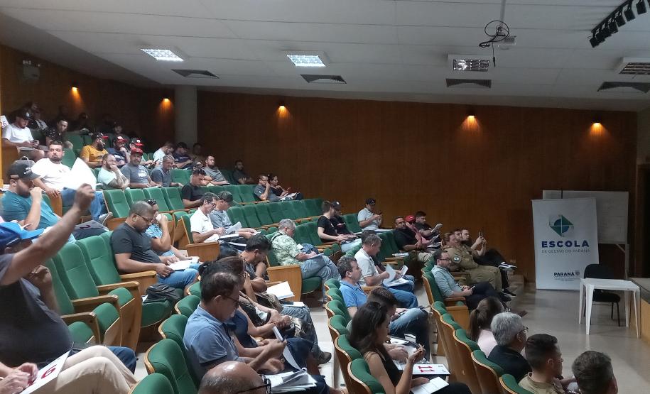 Leilão de sucatas DER/PR