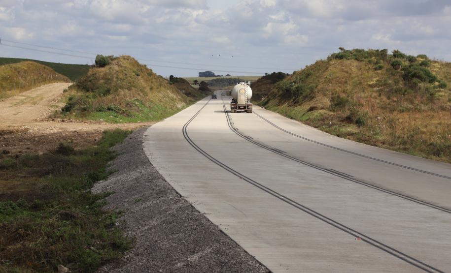 Palmas, 29 de março de 2023 - O governador Carlos Massa Ratinho Junior entrega a obra de revitalização da PRC-280, região Sudoeste. Foram restaurados 59,55 quilômetros (entre Palmas e a BR-153) com pavimento rígido de concreto.