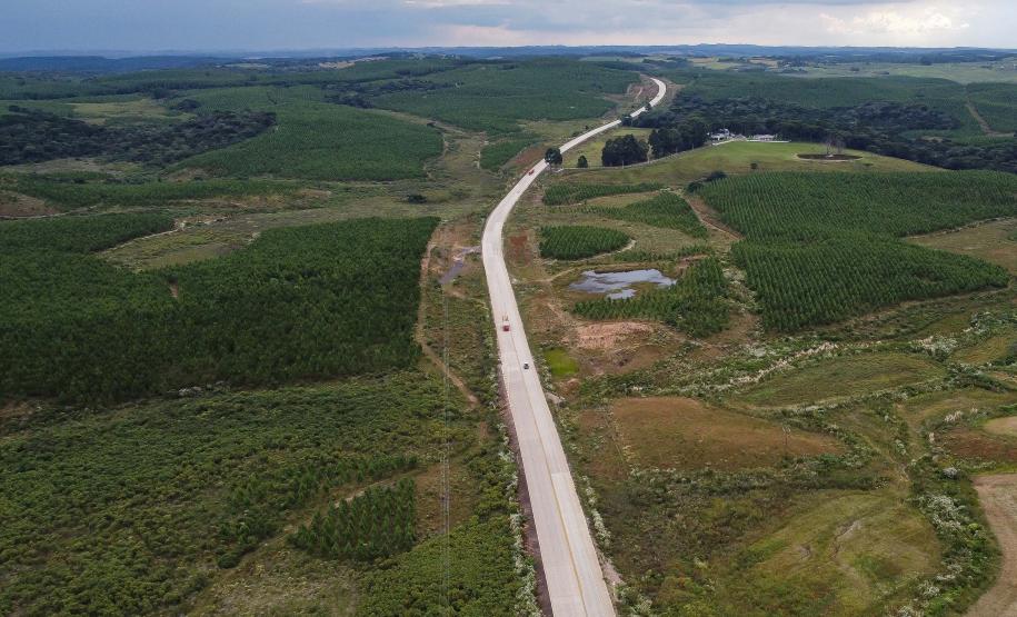 Palmas, 29 de março de 2023 - O governador Carlos Massa Ratinho Junior entrega a obra de revitalização da PRC-280, região Sudoeste. Foram restaurados 59,55 quilômetros (entre Palmas e a BR-153) com pavimento rígido de concreto.