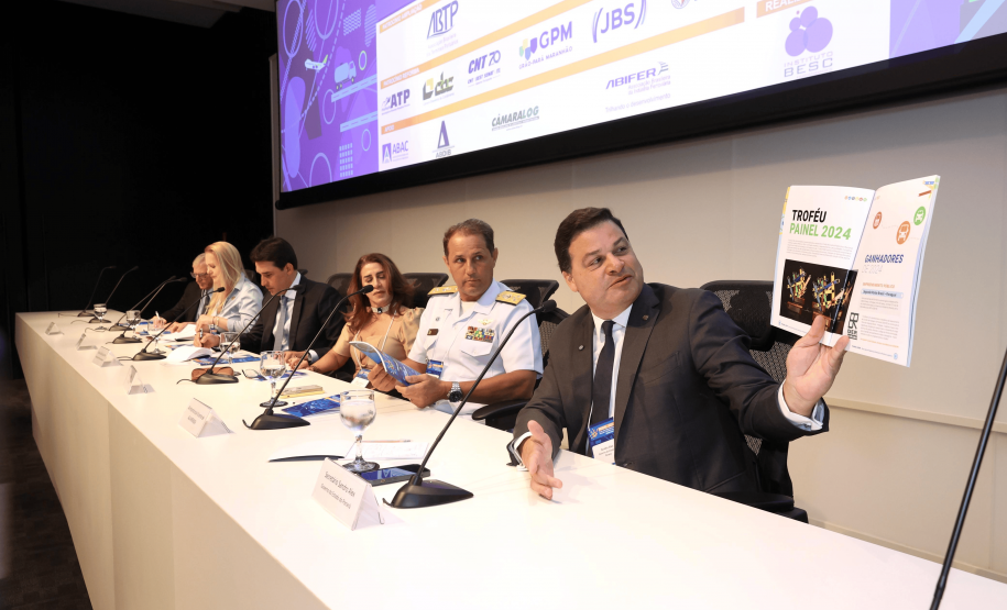 bancada do Troféu PAINEL 2024