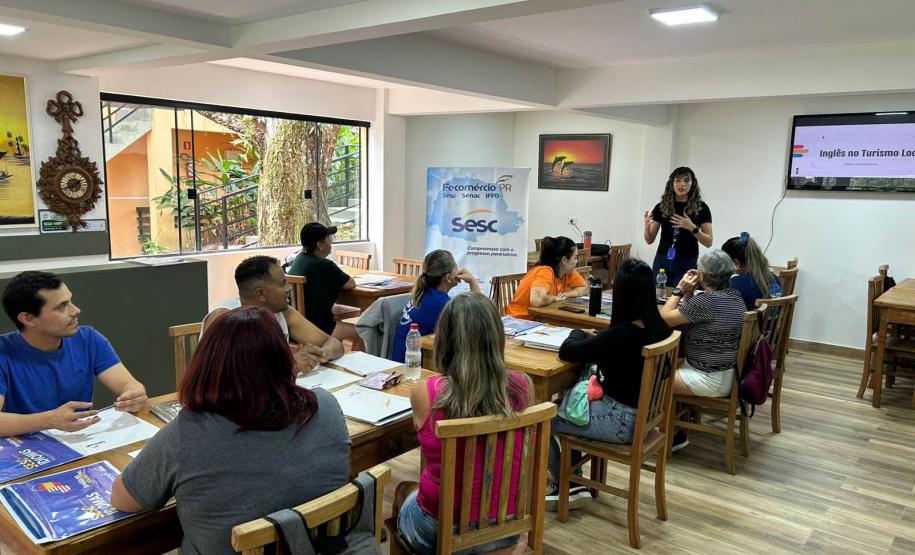 Portos do Paraná oferece aulas de inglês aos comerciantes com foco nos turistas de cruzeiros