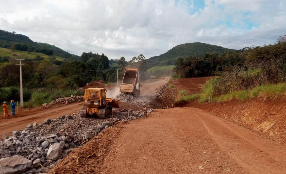 Pavimentação entre Pitanga e Mato Rico