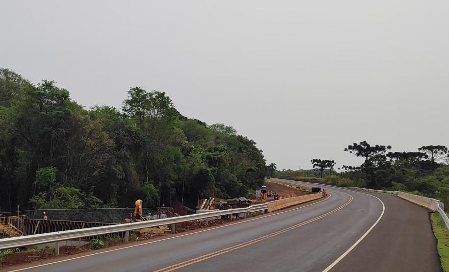 PR-445 terá pare e siga nos próximos dias para içamento de vigas em pontes e viadutos - Ponte sobre o Rio Apucaraninha
