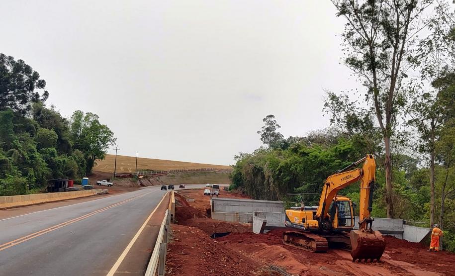 PR-445 terá pare e siga nos próximos dias para içamento de vigas em pontes e viadutos - Ponte sobre o Rio Apucaraninha