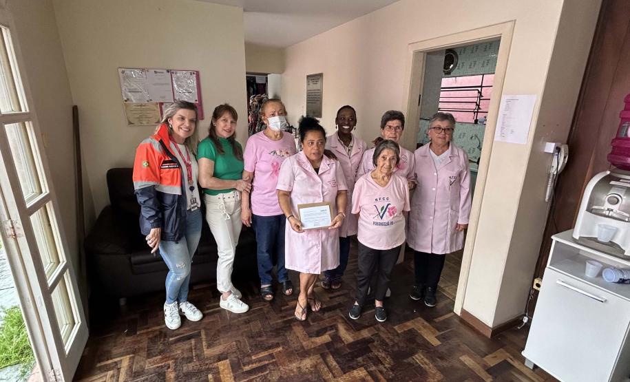 Cestas básicas sendo distribuídas em Paranaguá